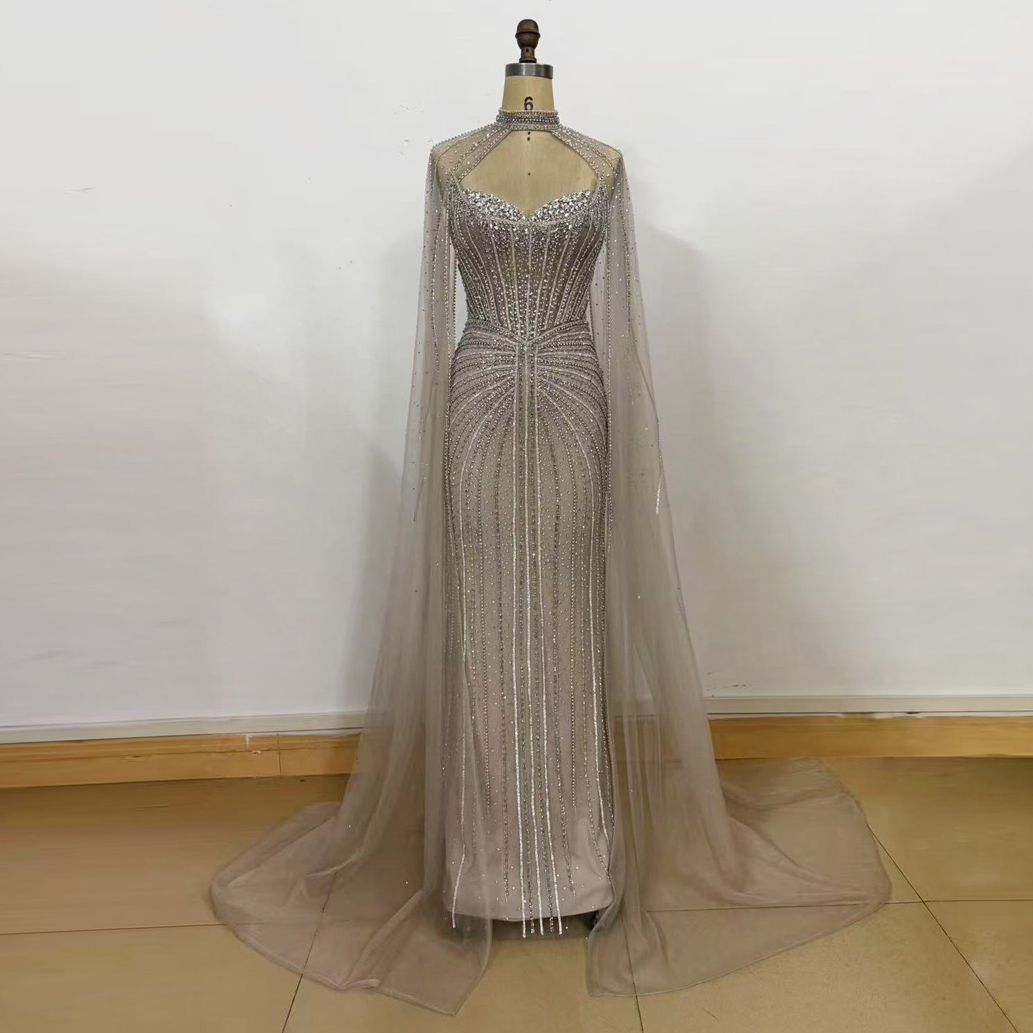 Luxury Dubai Rhinestone Evening Dress With Long Tulle Cape Sleeves Fitted Bodycon Formal Gown For Beach Wedding Banquet Gala EV1337