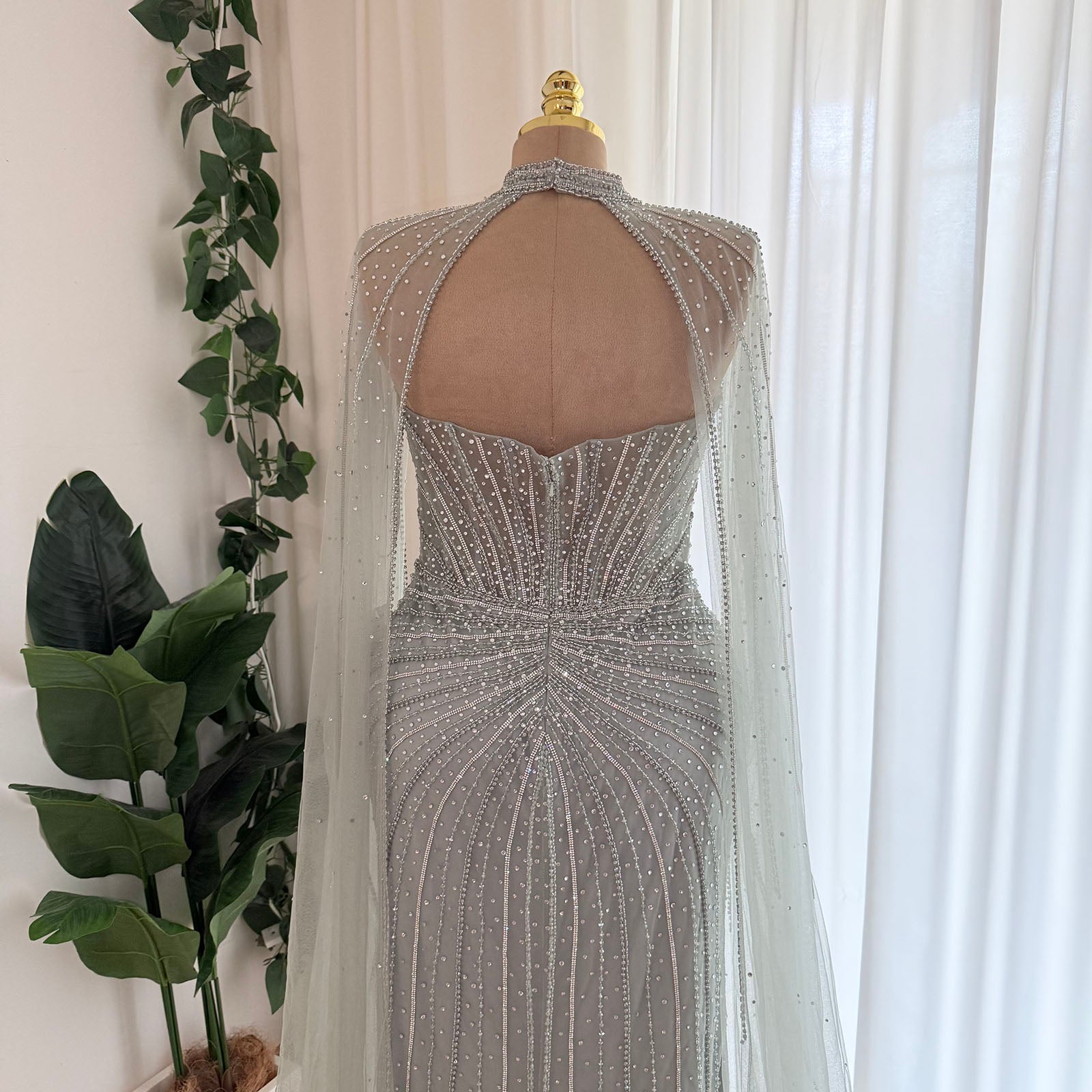 Luxury Dubai Rhinestone Evening Dress With Long Tulle Cape Sleeves Fitted Bodycon Formal Gown For Beach Wedding Banquet Gala EV1337