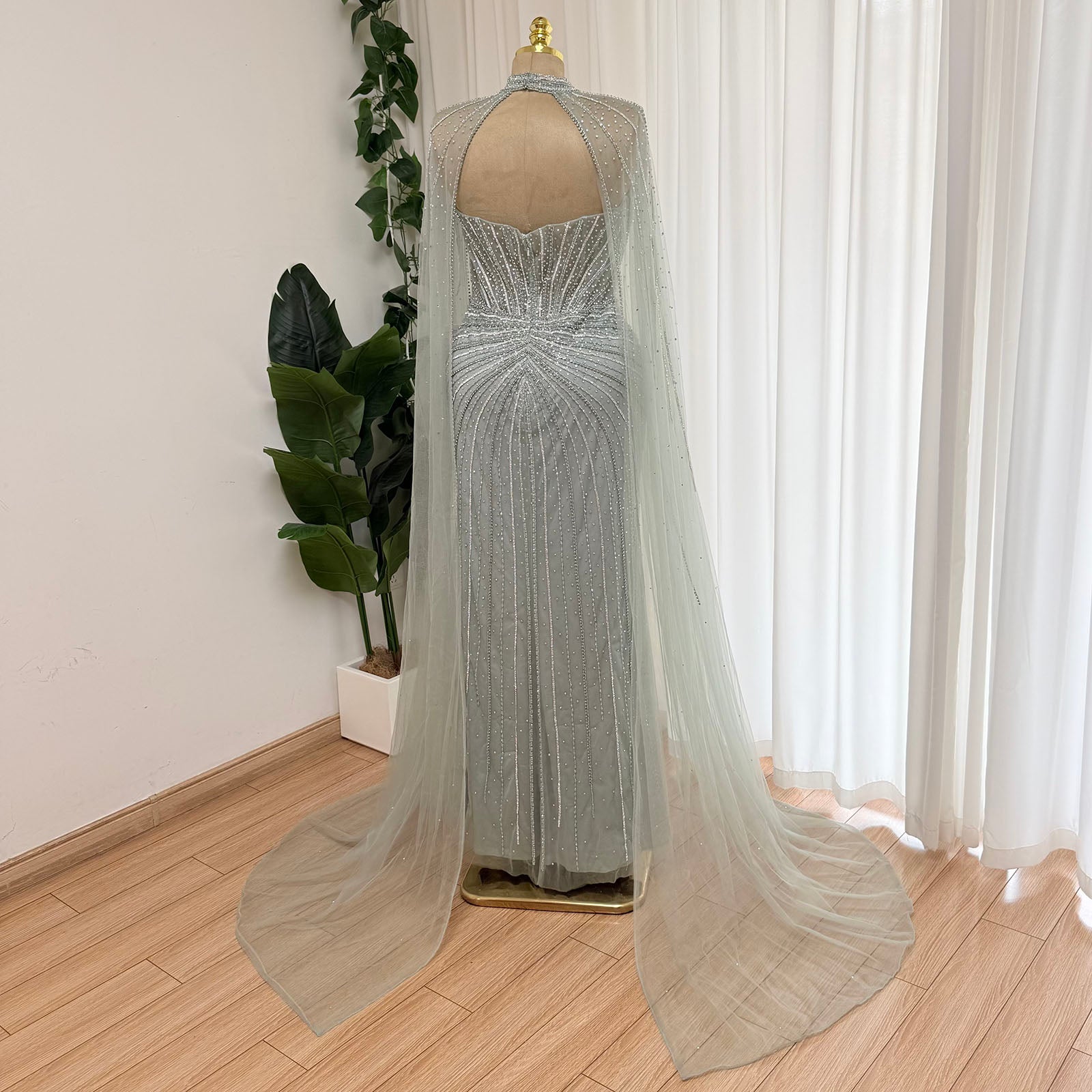 Luxury Dubai Rhinestone Evening Dress With Long Tulle Cape Sleeves Fitted Bodycon Formal Gown For Beach Wedding Banquet Gala EV1337