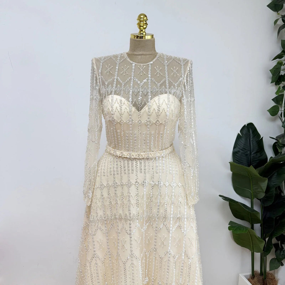 Luxury Beaded Long Sleeve Champagne Evening Gown Modest A‑Line Floor Length Wedding Dress For Women Dubai Formal Party Dress EV1786